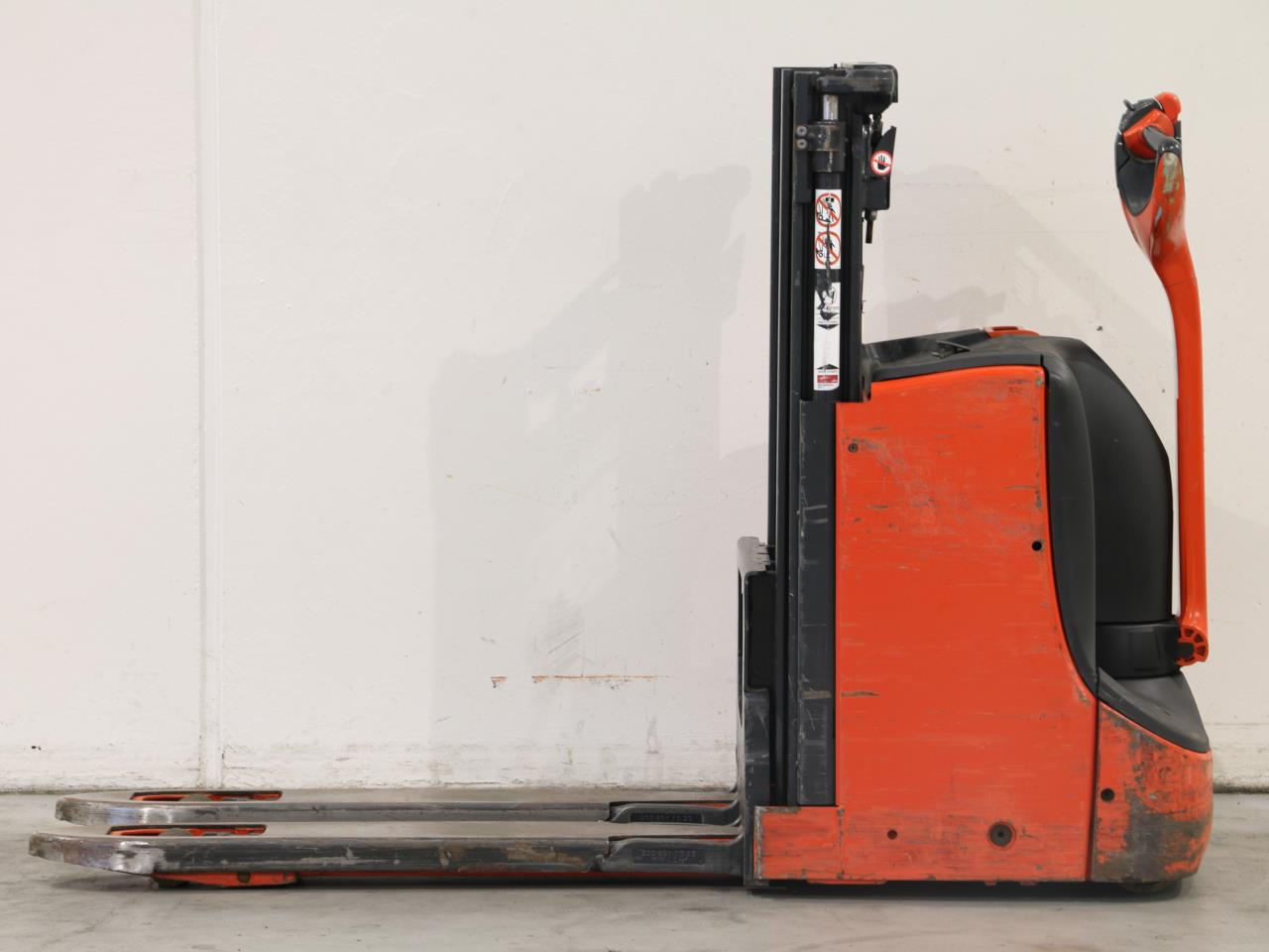 Used forklift trucks and haevy duty machines